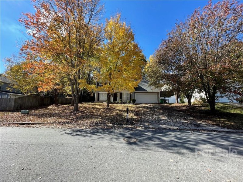 Property image 3 at 8115 Cadmium Court, Charlotte, NC 28215