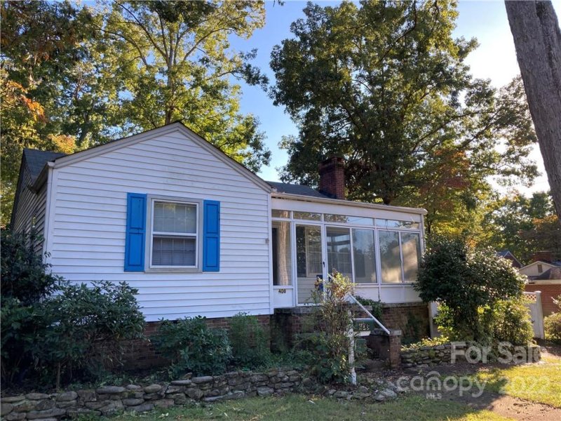 Property image 2 at 408 Yadkin Street, Albemarle, NC 28001