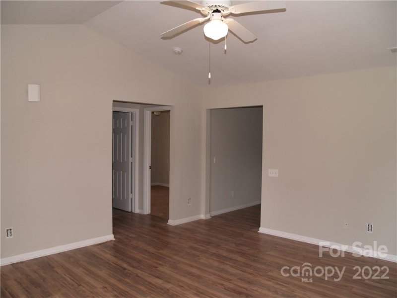 Property image 3 at 2431 Fairstone Avenue, Charlotte, NC 28269