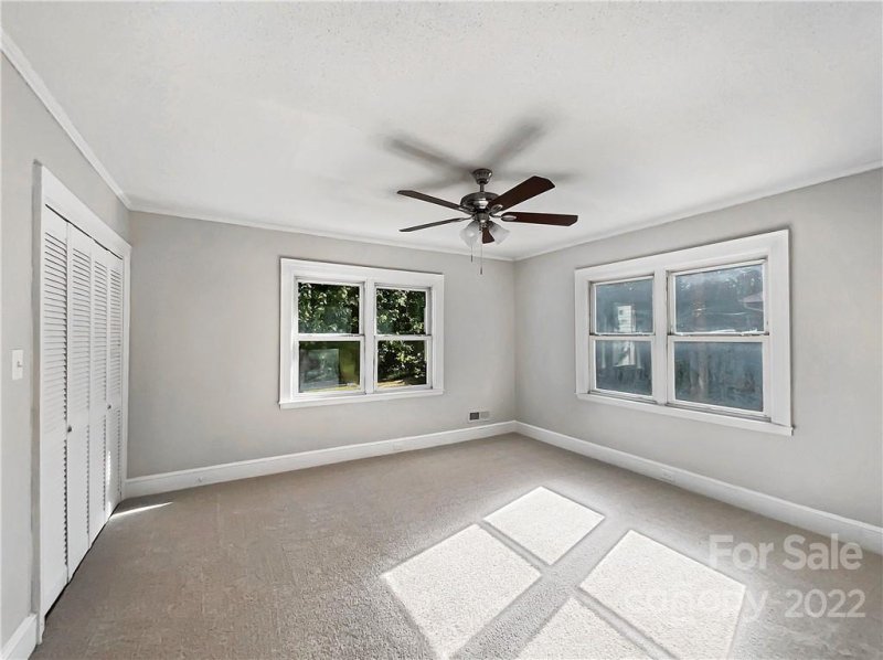 Property image 5 at 810 Carolina Avenue, Gastonia, NC 28052