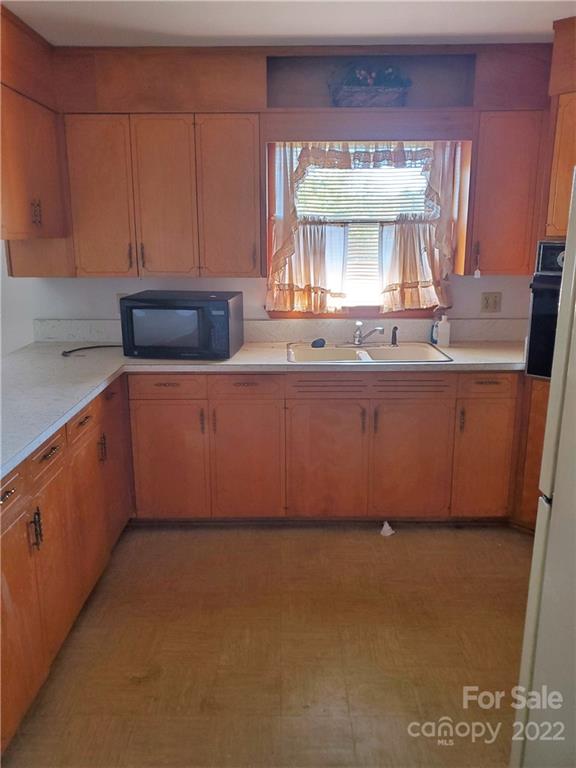 Property image 2 at 2761 Highland Avenue, Hickory, NC 28601