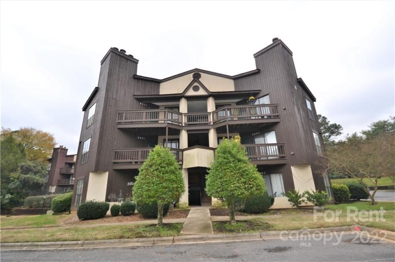 8091 Cedar Glen Drive