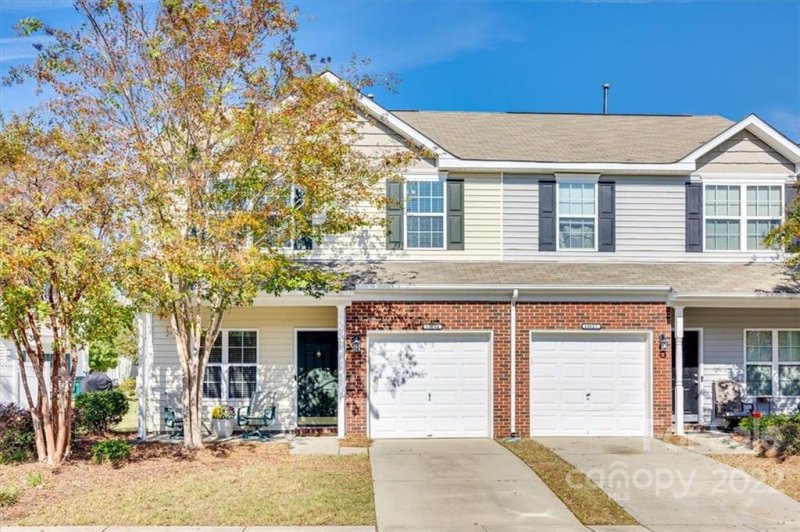 Property image 2 at 13623 Singleleaf Lane, Charlotte, NC 28278