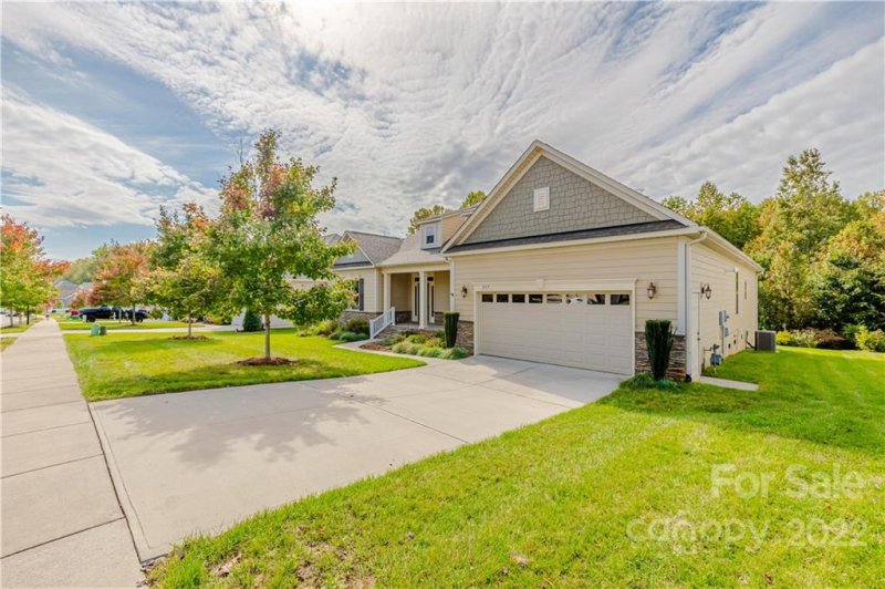 Property image 2 at 217 Branchview Drive, Mooresville, NC 28115