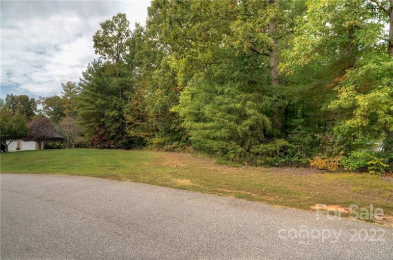 Property image 2 at 2038 Tall Oak Drive, Lenoir, NC 28645