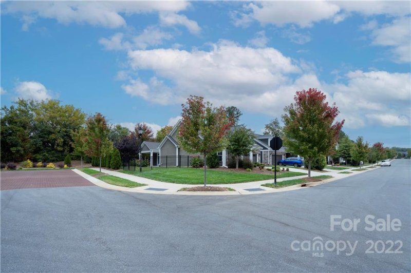 Property image 2 at 16220 Lakeside Loop Lane, Cornelius, NC 28031