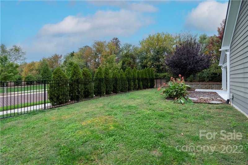 Property image 3 at 16220 Lakeside Loop Lane, Cornelius, NC 28031