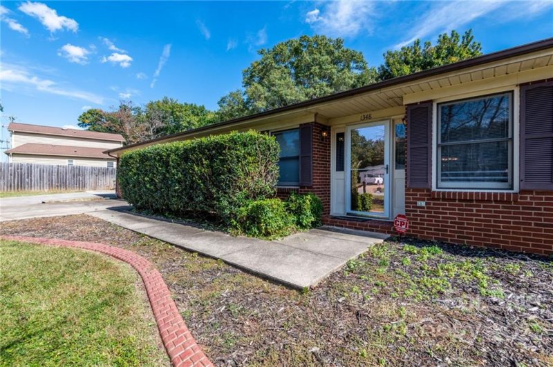 Property image 2 at 1348 Hidden Creek Circle, Hickory, NC 28602