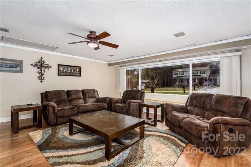 Property image 4 at 1348 Hidden Creek Circle, Hickory, NC 28602