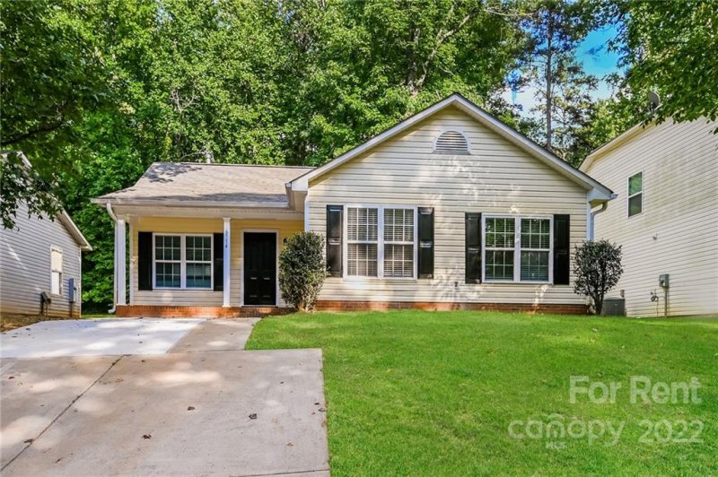 6714 Rockwell Boulevard