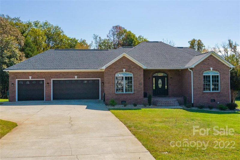 Property image 4 at 1528 Indian Springs Drive, Conover, NC 28613