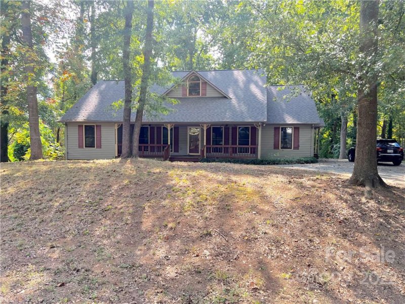 Property image 2 at 2015 Malvern Road, Rock Hill, SC 29732