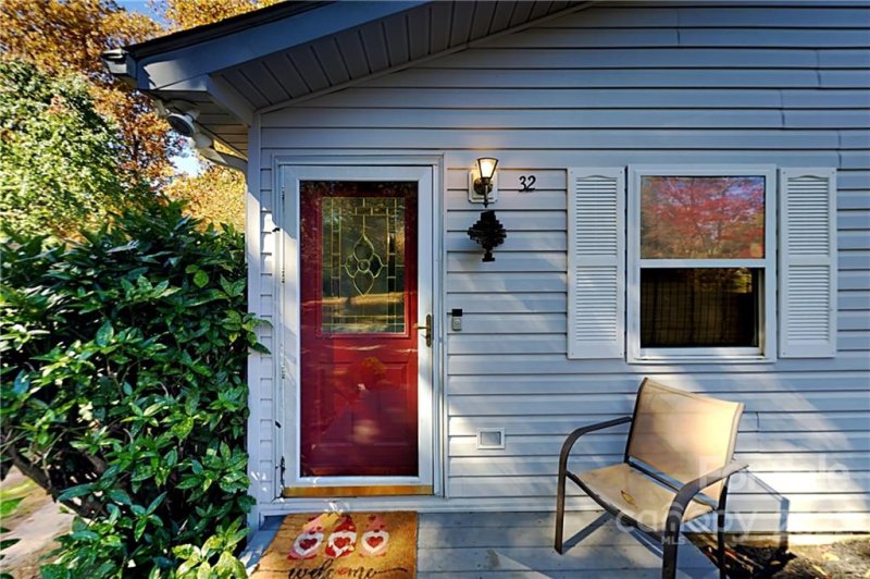 Property image 3 at 32 Hoover Dale Lane, Hendersonville, NC 28791