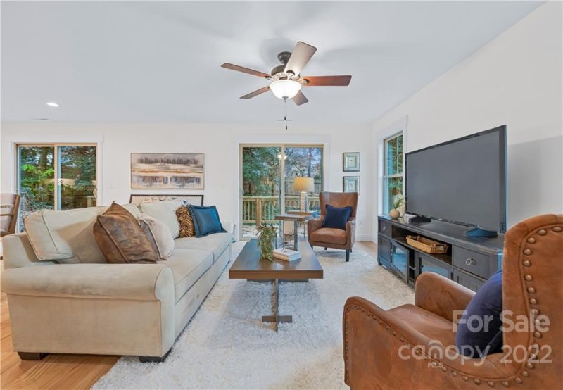 Property image 4 at 931 Tunnel Road, Asheville, NC 28805