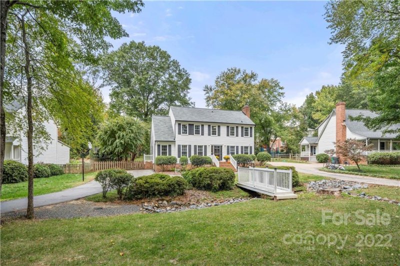 Property image 2 at 5948 Sharon Hills Road, Charlotte, NC 28210