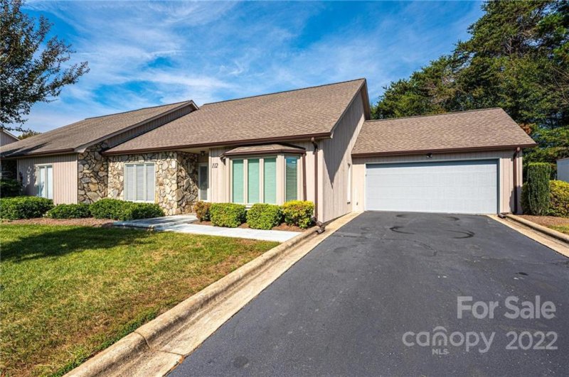 Property image 2 at 603 29th Avenue, Hickory, NC 28601