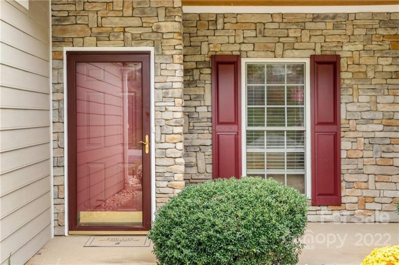 Property image 4 at 861 West Pointe Drive, Asheville, NC 28806