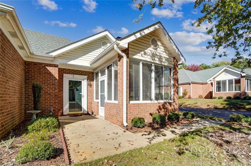 Property image 3 at 11311 Olde Turnbury Court, Charlotte, NC 28277