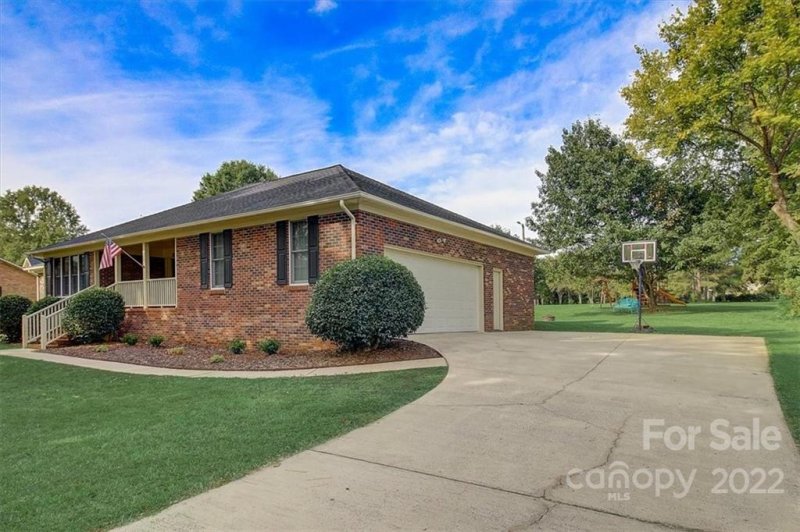 Property image 4 at 3928 Amarillo Drive, Concord, NC 28027