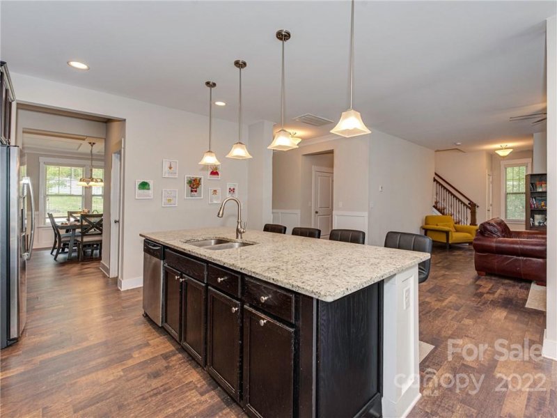 Property image 5 at 10127 Michael Crossing Drive, Charlotte, NC 28213