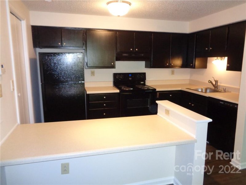 Property image 4 at 7530 Pebblestone Drive, Charlotte, NC 28212