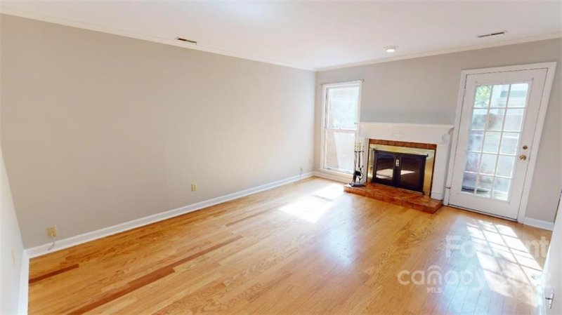 Property image 5 at 500 N Poplar Street, Charlotte, NC 28202