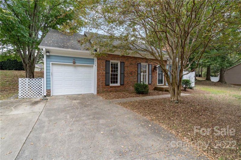 Property image 2 at 2538 Dalston Lane, Charlotte, NC 28210