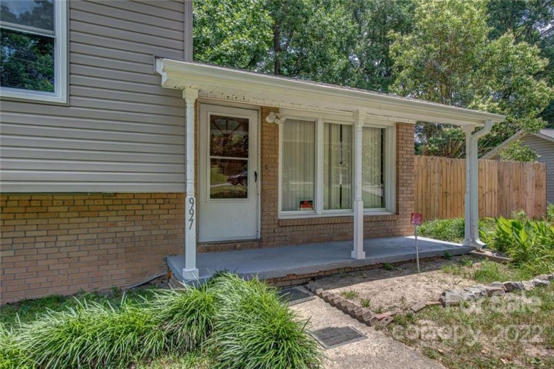 Property image 3 at 997 Green Circle Drive, Gastonia, NC 28054