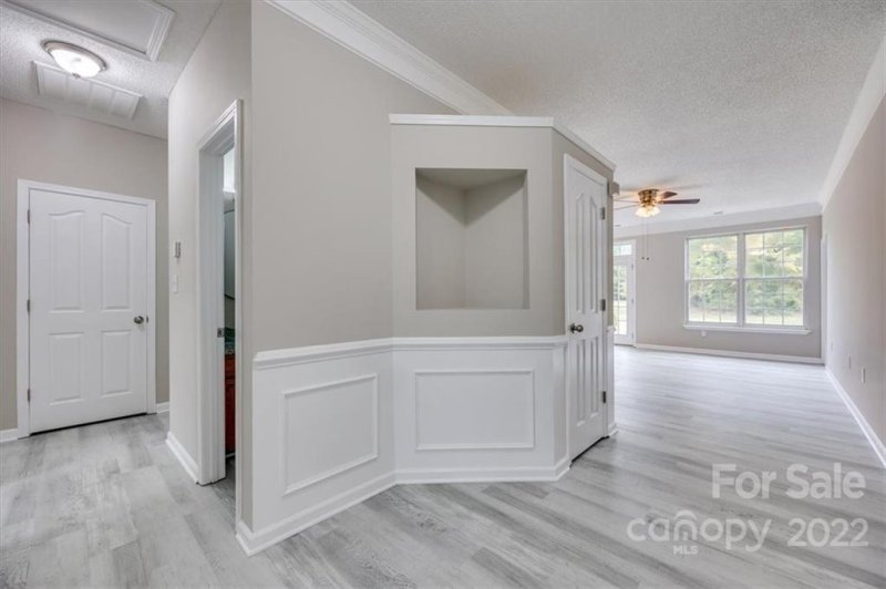 Property image 2 at 15524 Dehavilland Drive, Charlotte, NC 28278