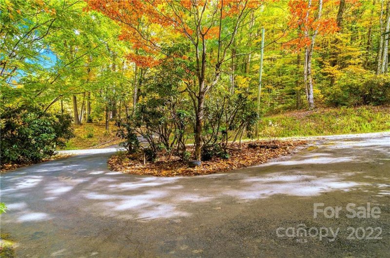 Property image 3 at 1144 Dogwood Drive, Maggie Valley, NC 28751