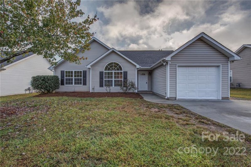 Property image 2 at 2532 Gelsinger Avenue, Bessemer City, NC 28016