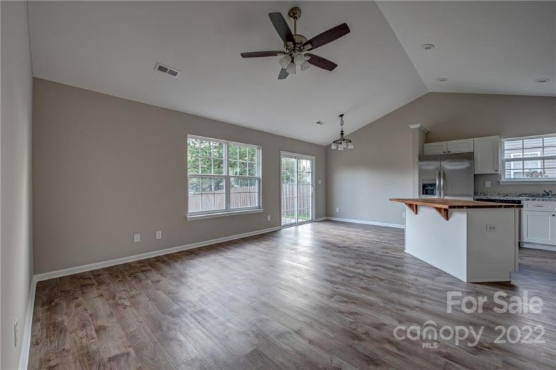 Property image 4 at 2532 Gelsinger Avenue, Bessemer City, NC 28016