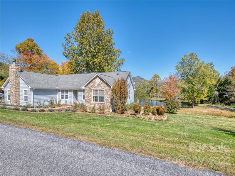 Property image 3 at 122 Coyote Hollow Road, Waynesville, NC 28785