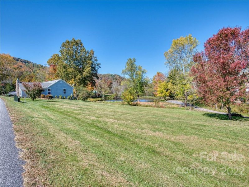Property image 4 at 122 Coyote Hollow Road, Waynesville, NC 28785