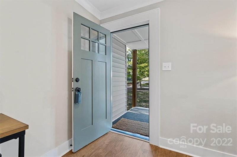 Property image 5 at 228 Keswick Avenue, Charlotte, NC 28206