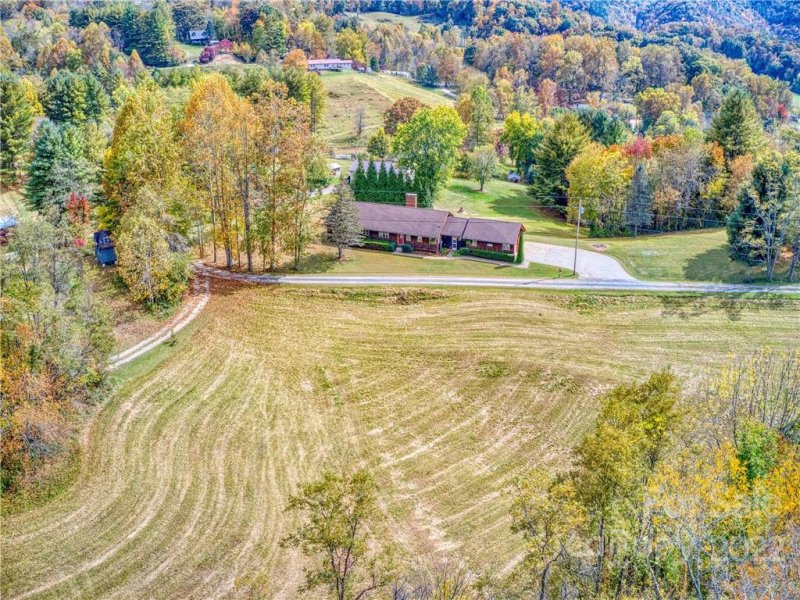 Property image 4 at 63 Hampshire Lane, Canton, NC 28716