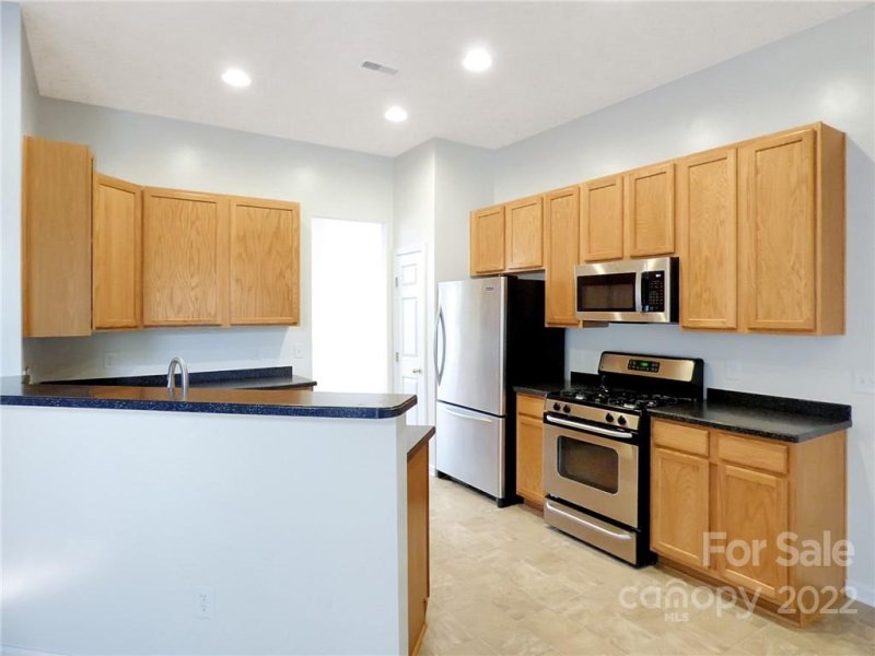 Property image 4 at 16214 Hayfield Road, Charlotte, NC 28213