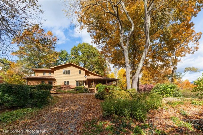 Property image 3 at 19 Windy Ridge, Fairview, NC 28730