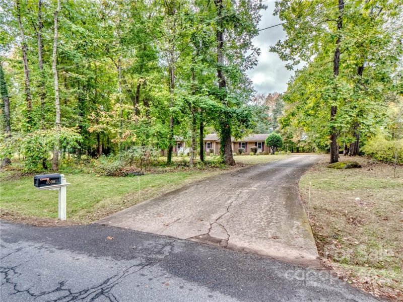 Property image 3 at 4008 Glen Haven Drive, Concord, NC 28027