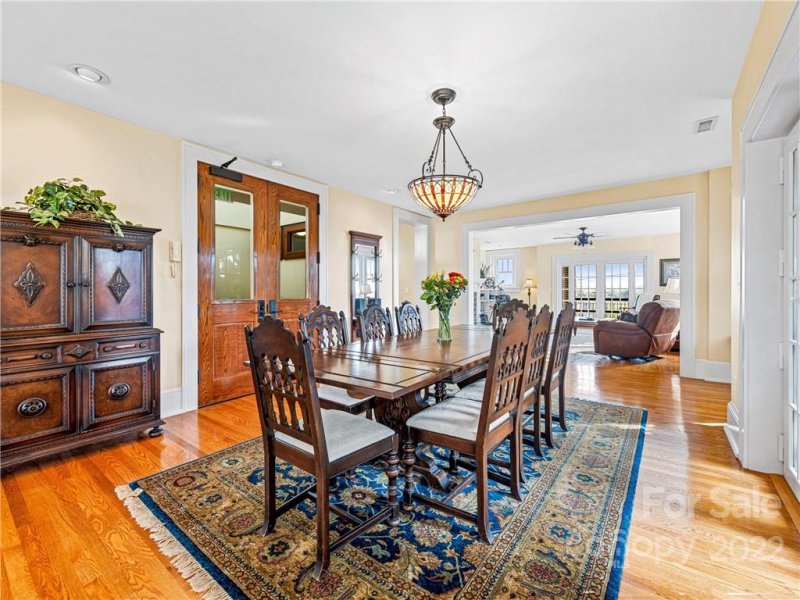 Property image 4 at 203 6th Avenue, Hendersonville, NC 28739