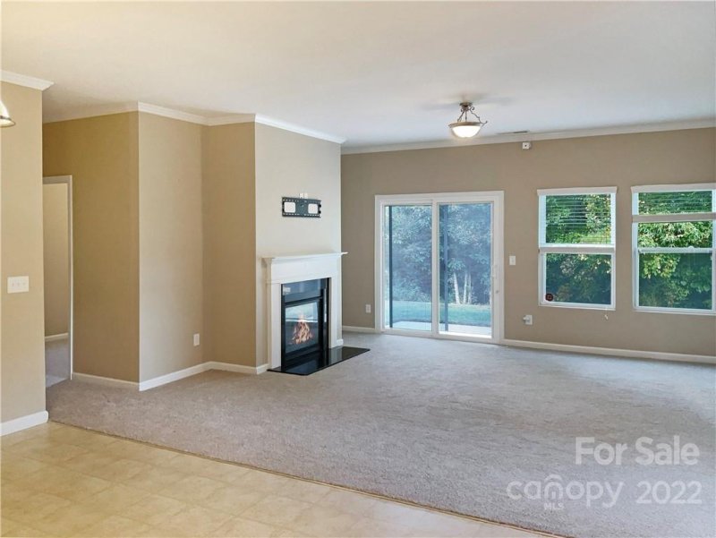 Property image 4 at 8019 Hereford Street, Charlotte, NC 28213