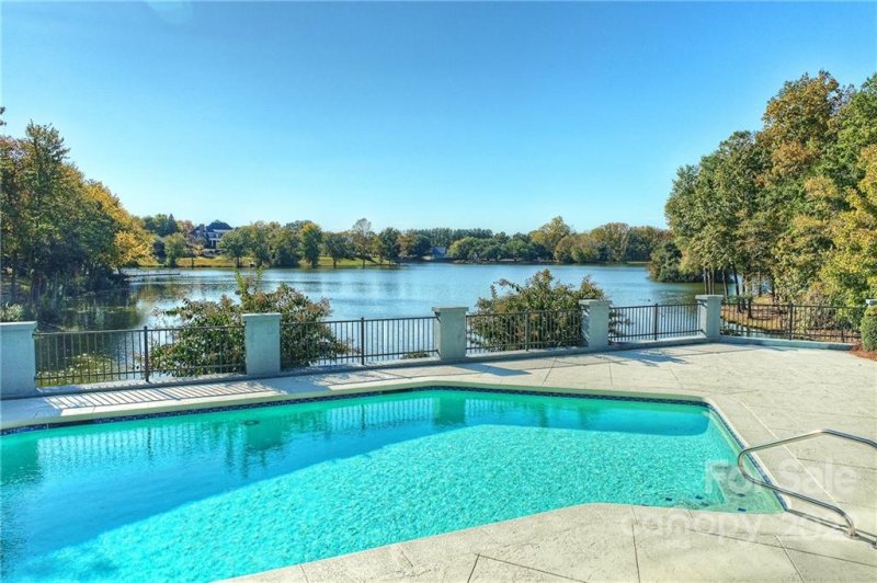 Property image 3 at 5614 Challisford Lane, Charlotte, NC 28226