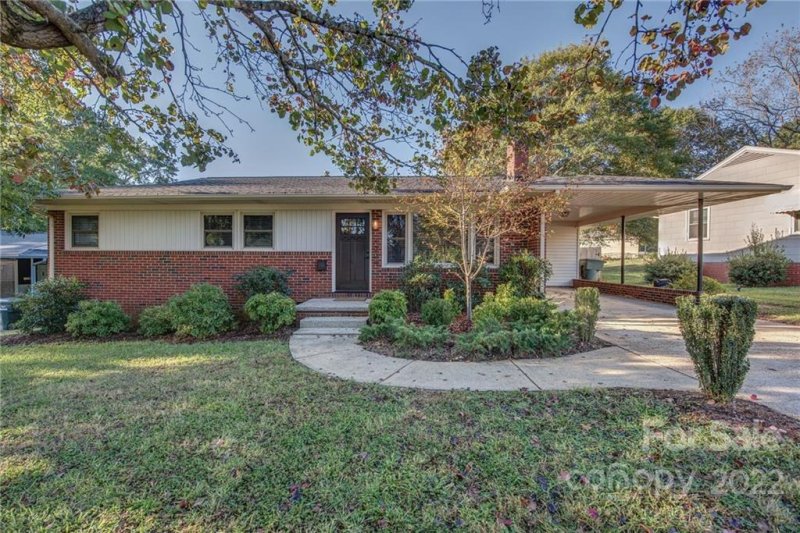 Property image 2 at 1209 E Park Drive, Gastonia, NC 28054