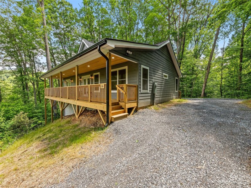 Property image 2 at 30 Sleeping Bear Ridge, Maggie Valley, NC 28751