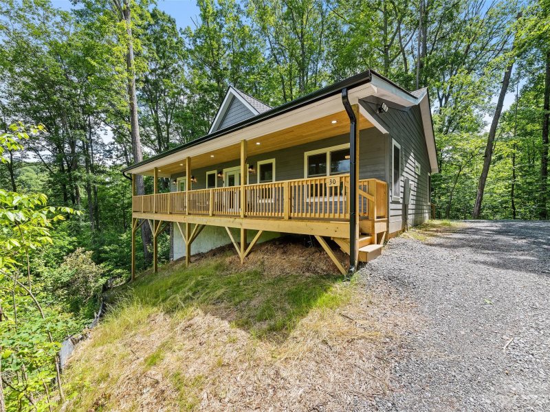 Property image 3 at 30 Sleeping Bear Ridge, Maggie Valley, NC 28751
