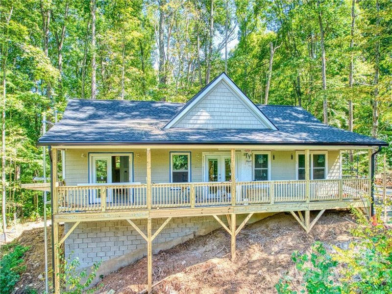 Property image 4 at 30 Sleeping Bear Ridge, Maggie Valley, NC 28751