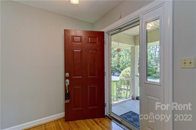 Property image 5 at 2101 Wellwood Circle, Charlotte, NC 28212