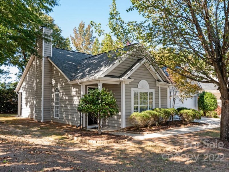 Property image 2 at 15054 Annan Court, Charlotte, NC 28277