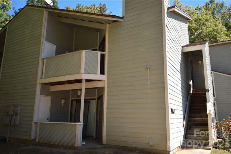 4425 Sharon Chase Drive