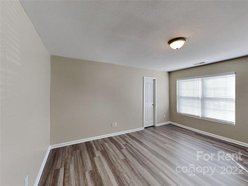 Property image 3 at 7303 Woodbourne Lane, Charlotte, NC 28273